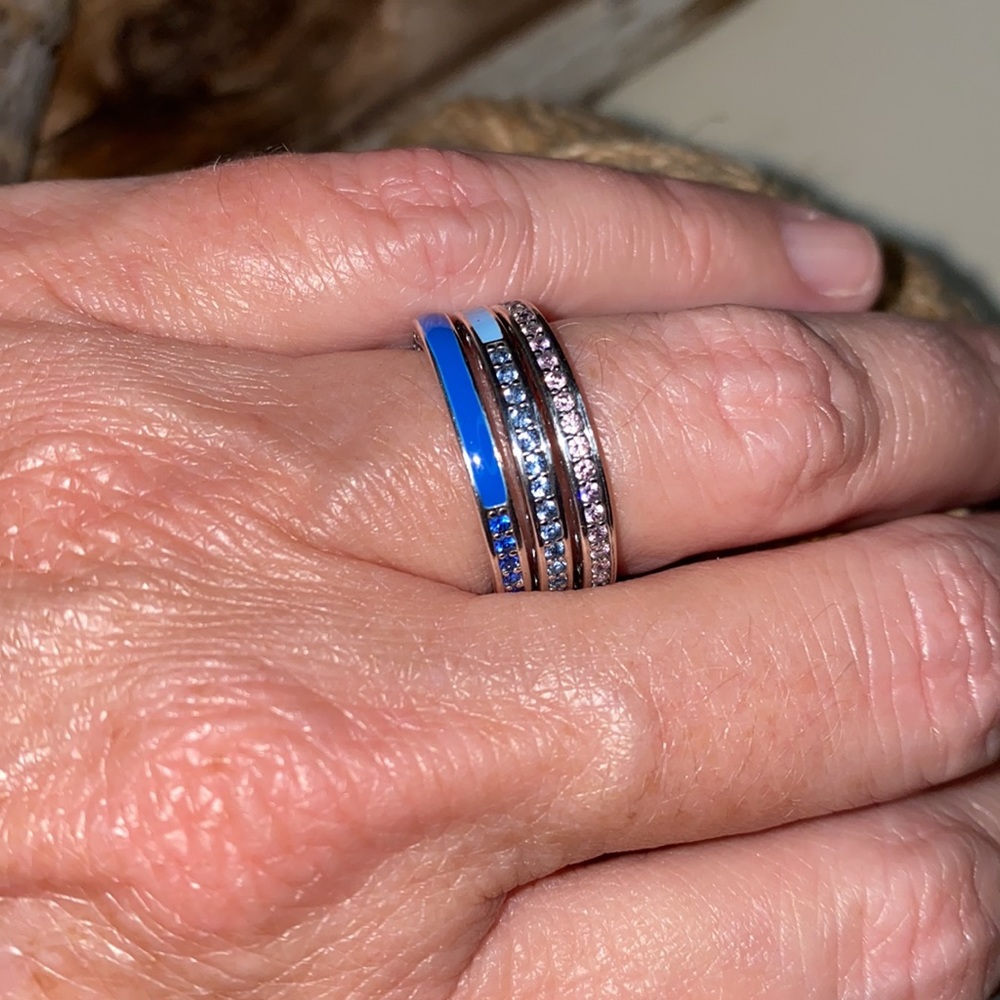 3 Pandora Radiant Hearts of Pandora Light Pink, light blue, royal blue /CZ Ring